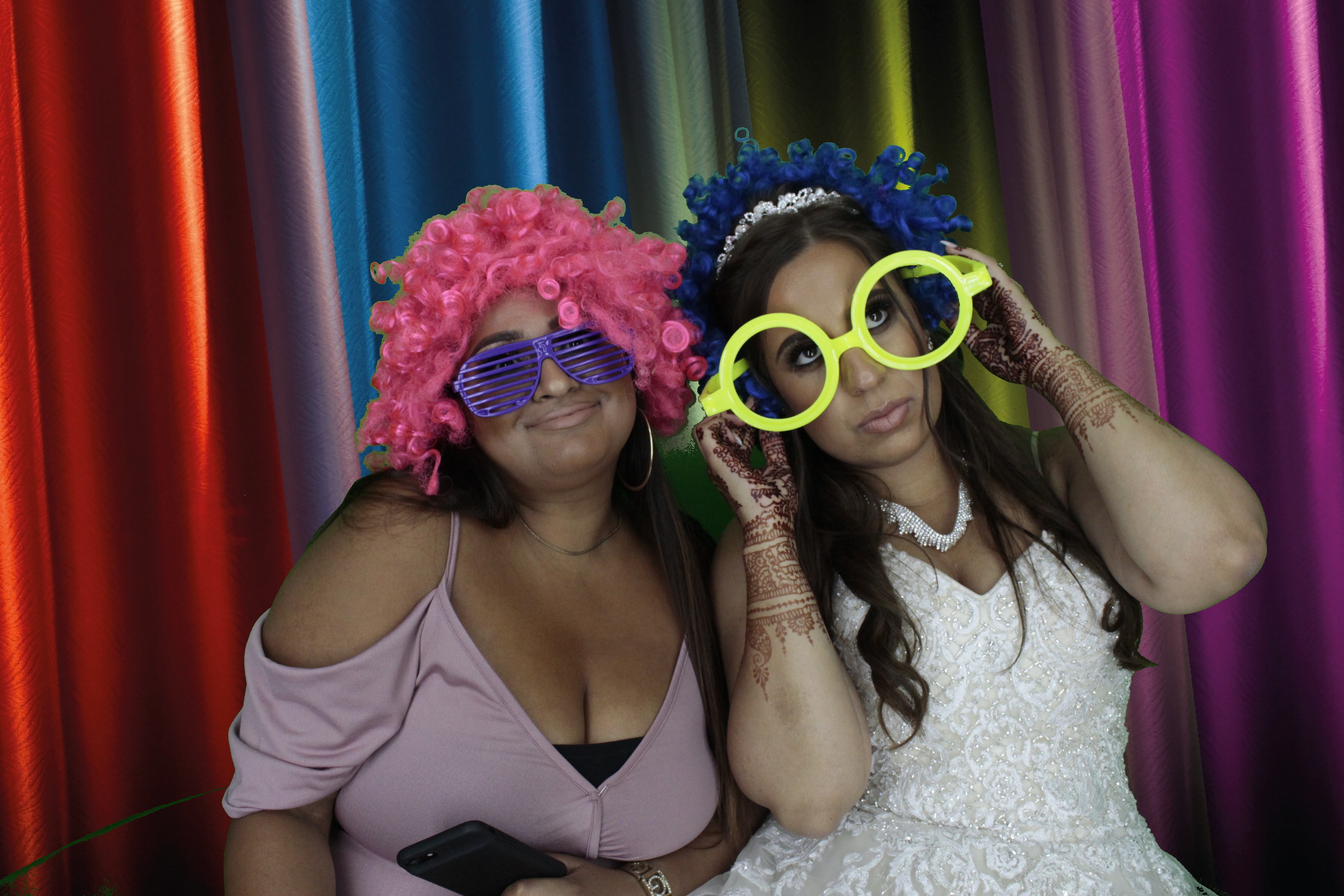 Bhavin & Yasmin’s Wedding | View more photos from the event at gallery.myphotoboothexperience.co.uk/u/MyPhotoBoothExperienceLtd/Bhavin-Yasmin’s-Wedding